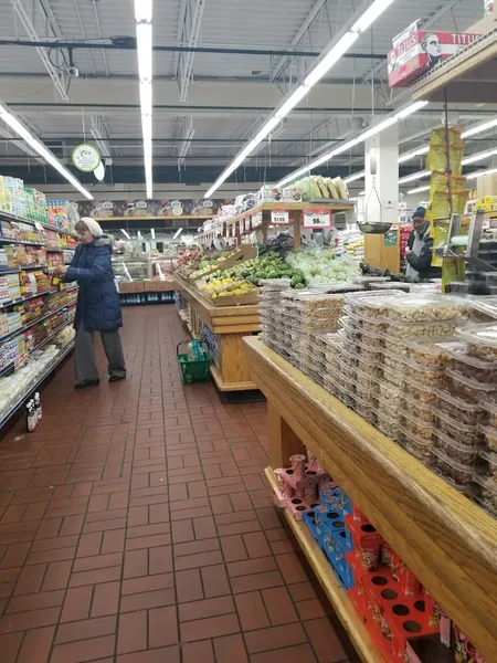 grocery stores Rogers Park Fruit Market