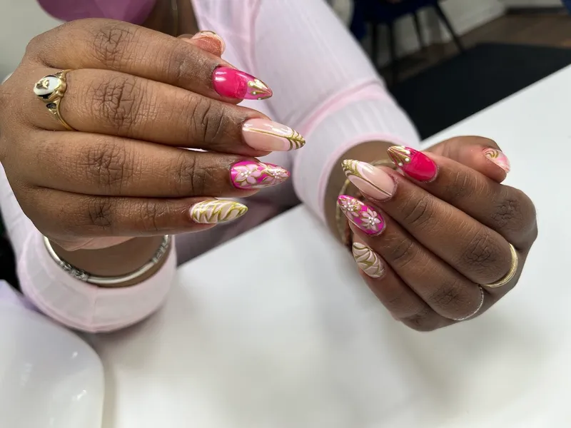 nail salons Chicago Nail Pro