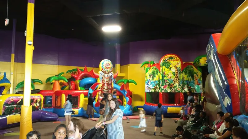 kids birthday parties Monkey Joe's - Westheimer