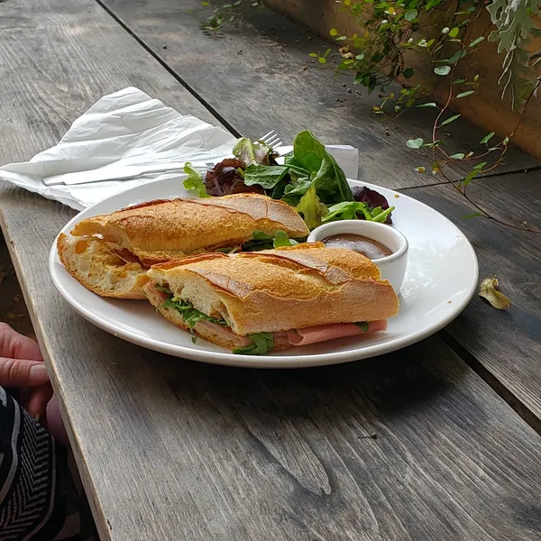 egg sandwich Plein Air Cafe