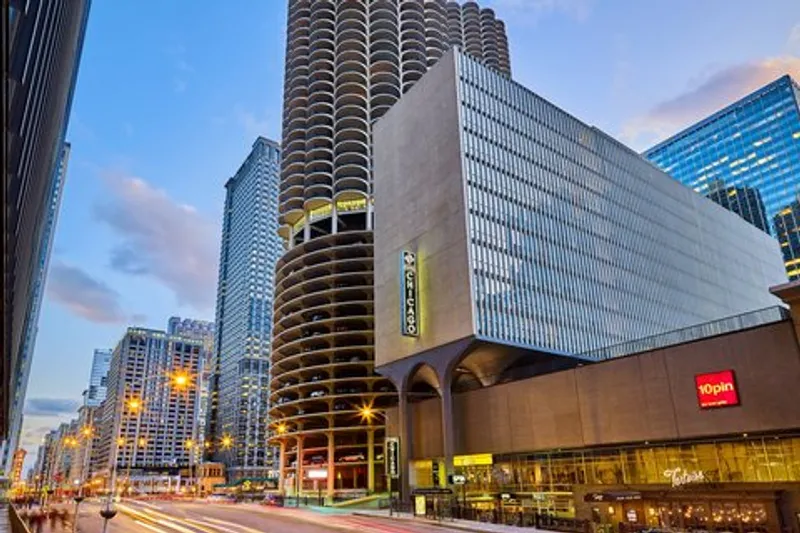 Hotel Bars Hotel Chicago Downtown, Autograph Collection in River North