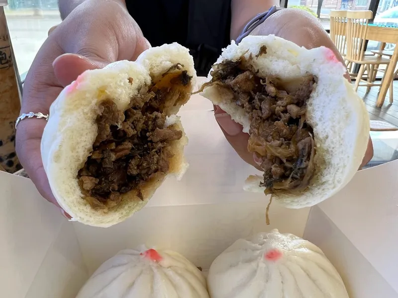 pork buns Bao Shi Yi