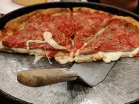 Top 17 pizza places in South Loop Chicago