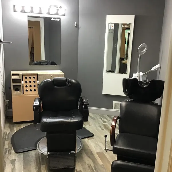 hair salons Marimarshe’ 2.0 Salon & Suites