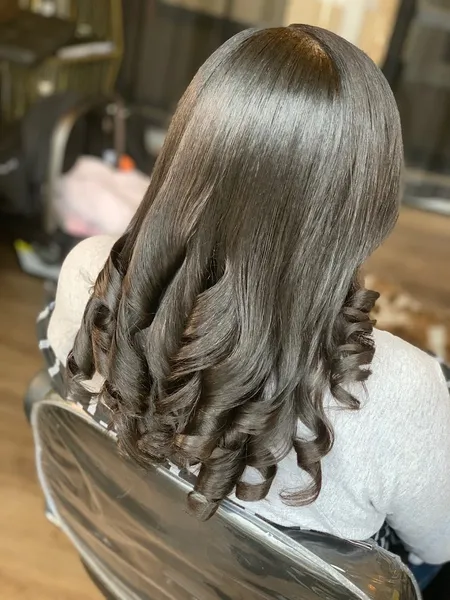 hair salons Kashmere Royal Tresses