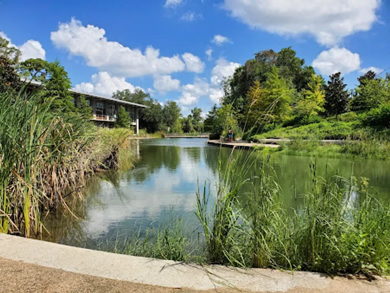 kid-friendly hiking trails Buffalo Bayou Park