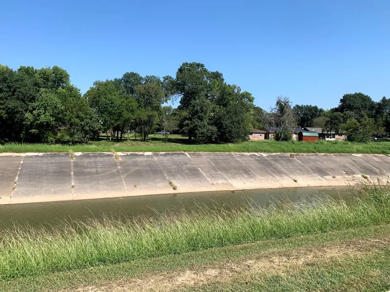 kid-friendly hiking trails White Oak Bayou Greenway Access