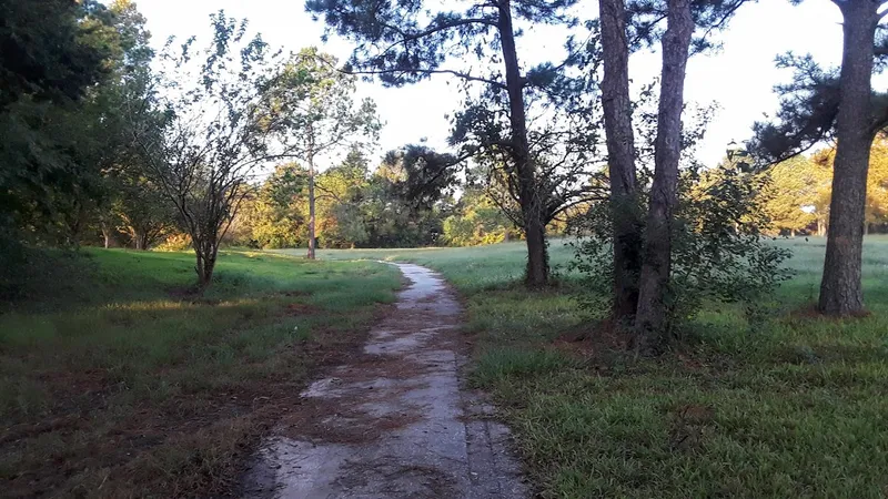 kid-friendly hiking trails White Oak Bayou Greenway