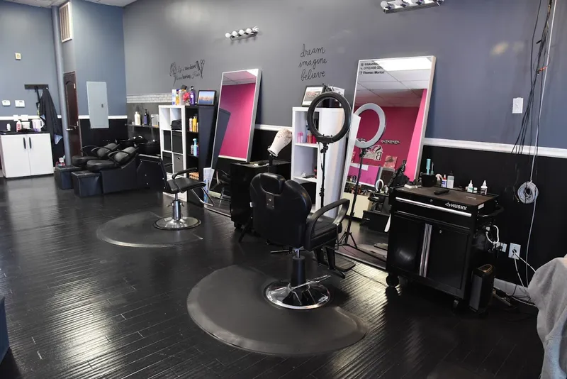 hair salons Roc N Styles