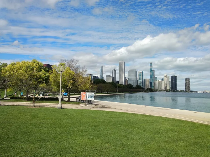 picnic spots Lakefront Park