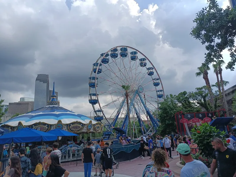 outdoor activities Downtown Aquarium