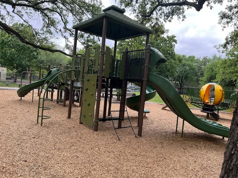 playgrounds River Oaks Park