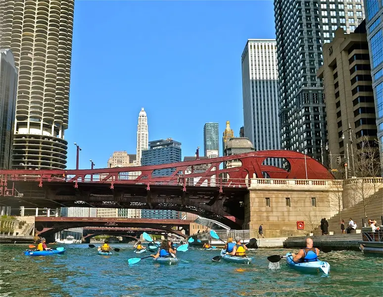 Wateriders -- Chicago River Kayak Tours and Rentals