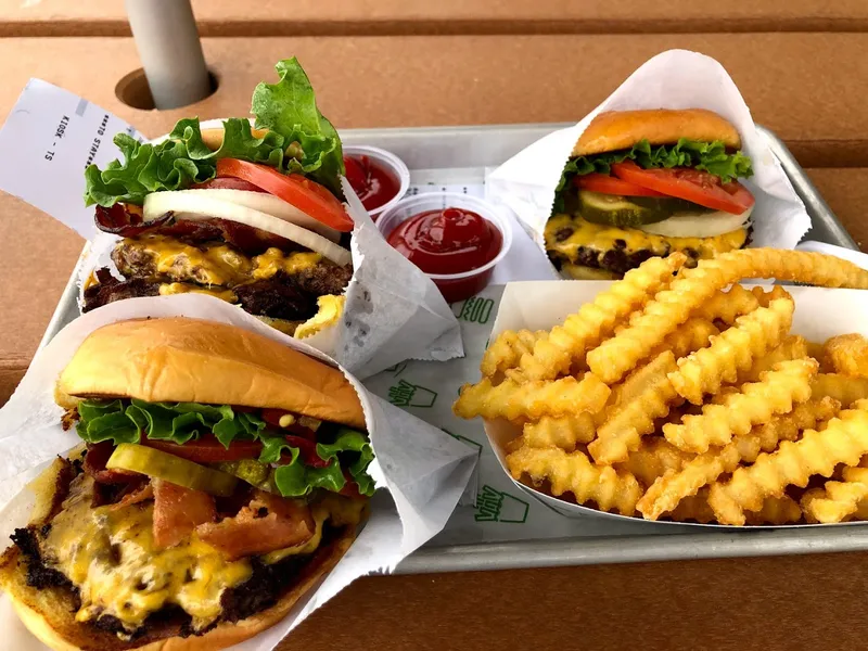 Fast Food restaurants Shake Shack Montrose