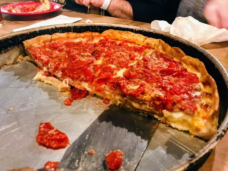 pizza places Lou Malnati's Pizzeria in Streeterville