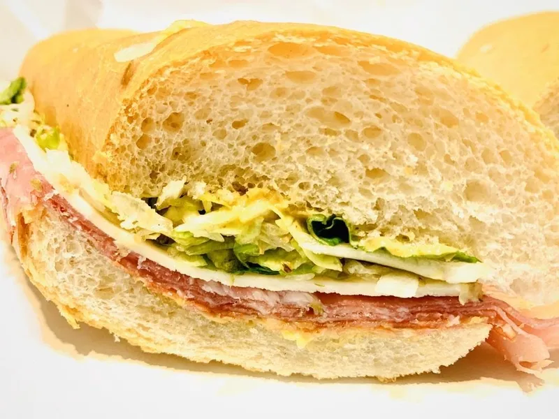 Sandwiches restaurants J.P. Graziano Grocery