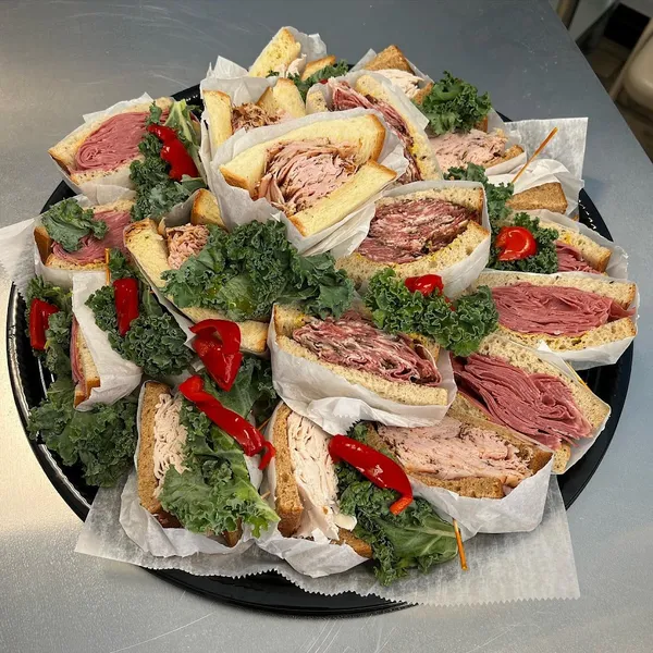 Sandwiches restaurants Helfeld's Delicatessen & Catering