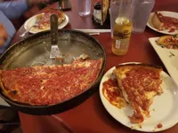 Top 16 pizza places in River North Chicago