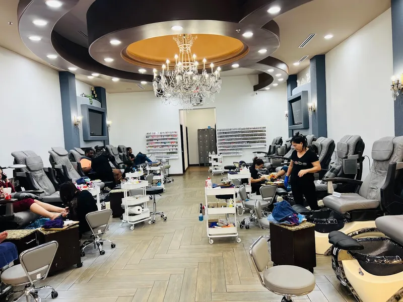 nail salons Caesars Nails & Spa