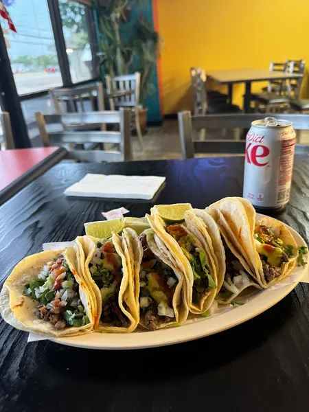 chicken quesadilla Taqueria Lindavista