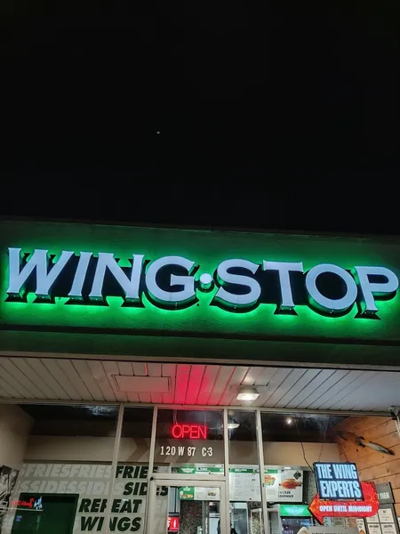 late night restaurants Wingstop