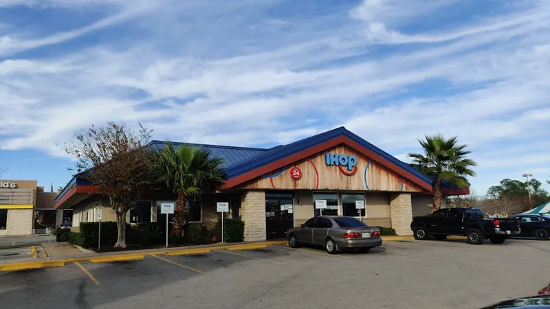 late night restaurants IHOP in Meyerland