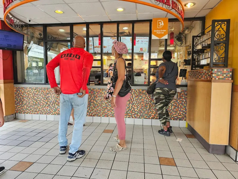 late night restaurants Popeyes Louisiana Kitchen