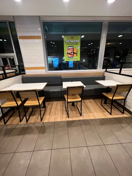 late night restaurants McDonald's