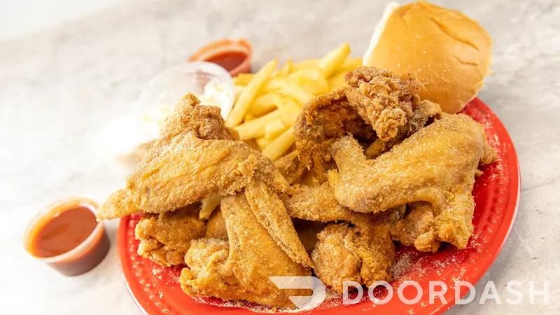 late night restaurants JJ Fish & Chicken in Greater OST / South Union