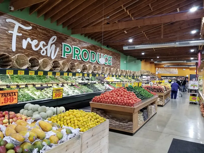 grocery stores CENTRO FRESH MARKET in Belmont Central