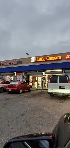 late night restaurants Little Caesars Pizza