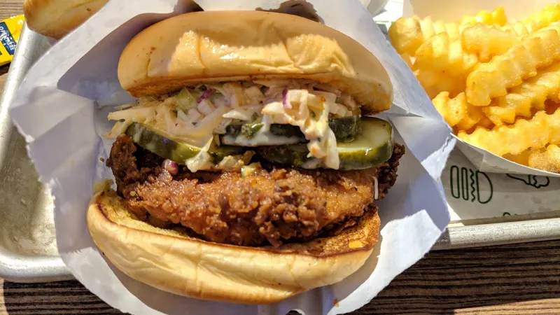 Burgers Shake Shack River North