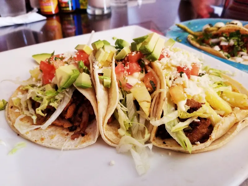 Tacos restaurants Los Gallos