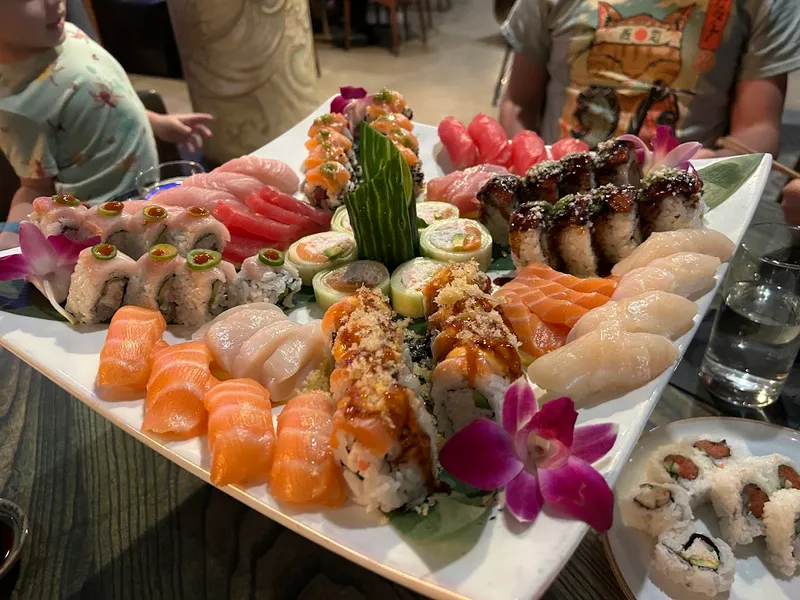 sushi restaurants Oishii Sushi & Pan-Asian Dallas - Wycliff Ave