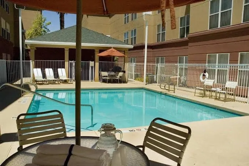 hotels Homewood Suites by Hilton Phoenix-Biltmore in Camelback East Village