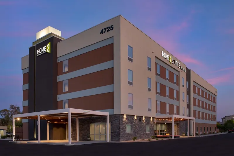 hotels Home2 Suites by Hilton Phoenix Airport South in South Mountain Village