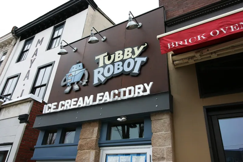 ice cream shops Tubby Robot Ice Cream Factory