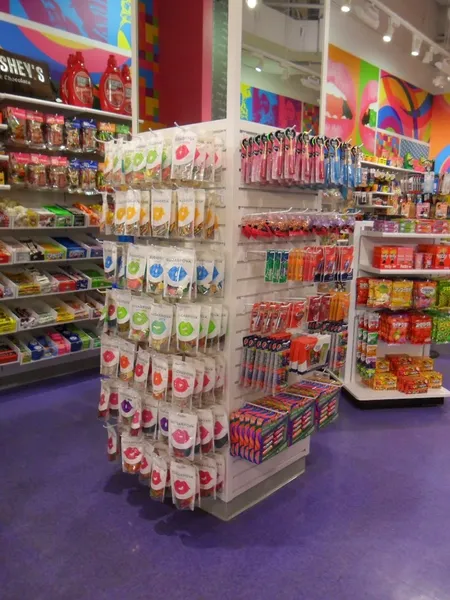 candy stores IT'SUGAR Desert Ridge