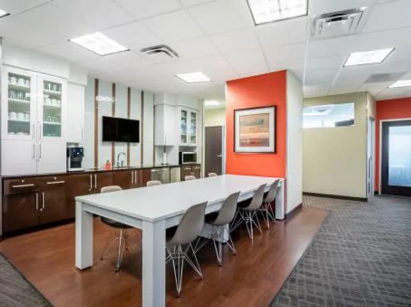 co-working spaces Regus - Phoenix, Deer Valley - Union Hills Office Plaza