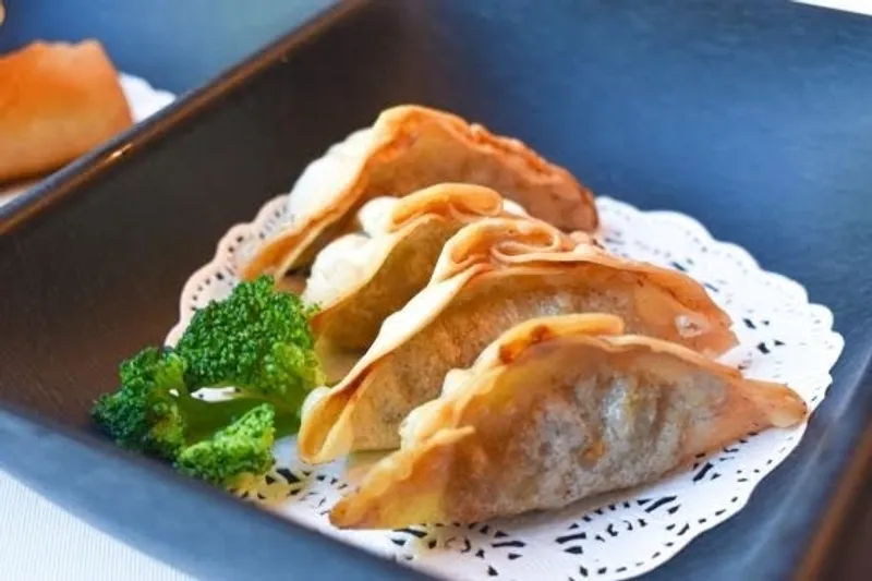 Dumplings restaurants Bop and Roll