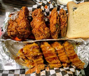 Best of 12 Wings restaurants in San Antonio