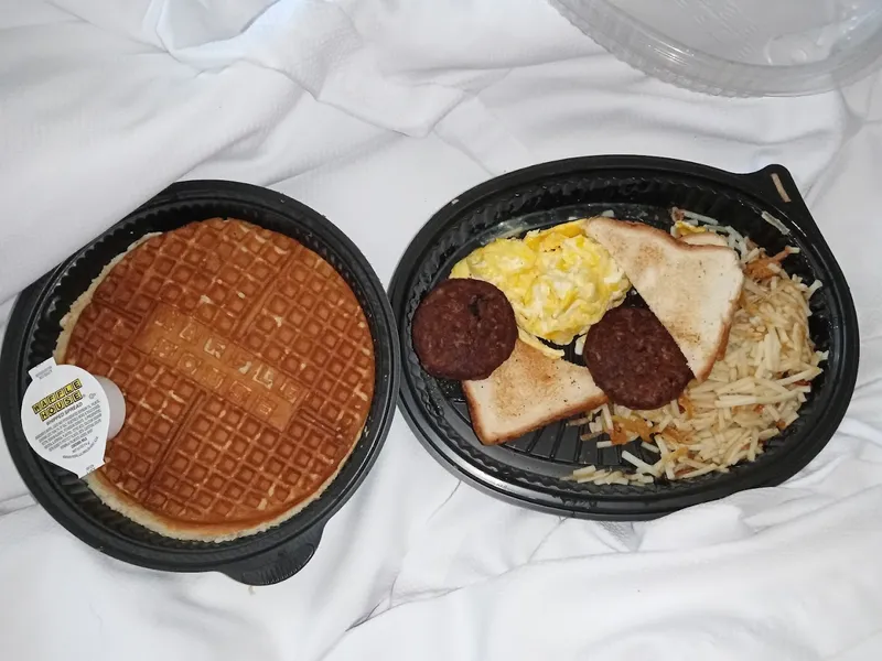 hotel with free breakfast Comfort Suites NW Dallas Near Love Field