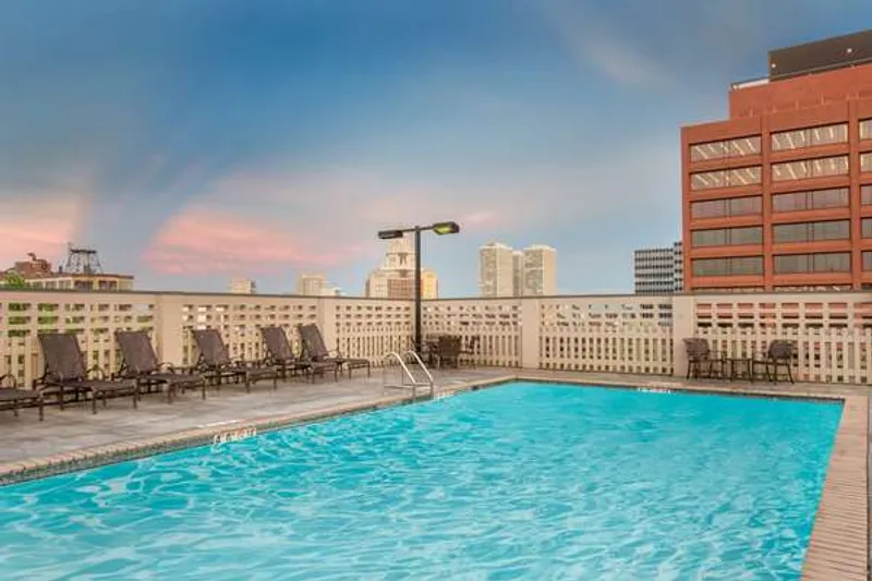 Hotels with balconies Wyndham Philadelphia Historic District