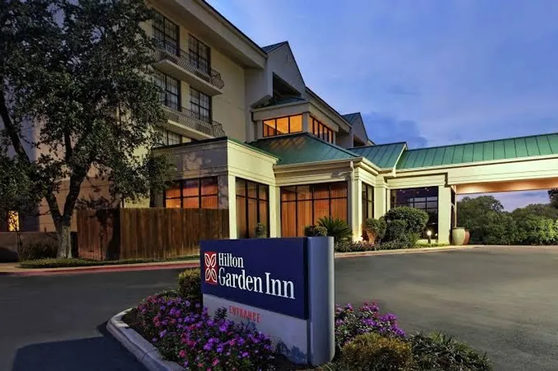 Hotels with shuttle Hilton Garden Inn San Antonio Airport