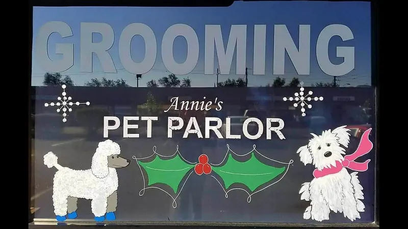 dog groomers Annie's Pet Parlor in Paradise Valley Village