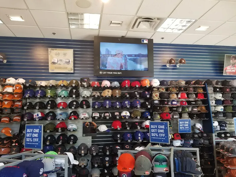 hat stores Lids