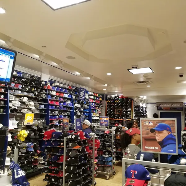 hat stores Lids