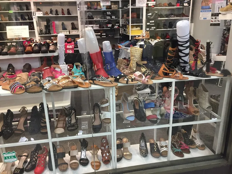 womens shoe stores Philadelphia Shoe Outlet