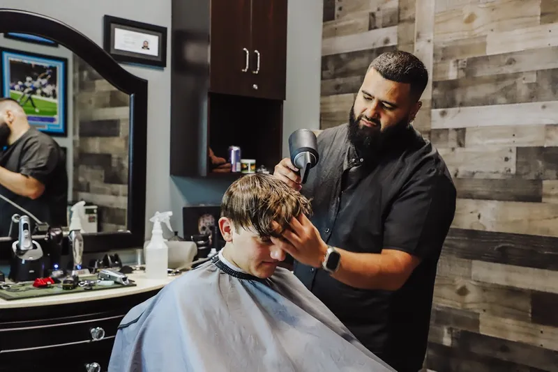 barber shops ChoppnHeads Barbershop Suite in Paradise Valley Village