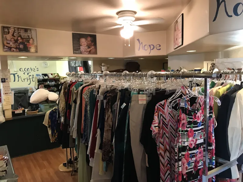 consignment shops Maggie's Thrift